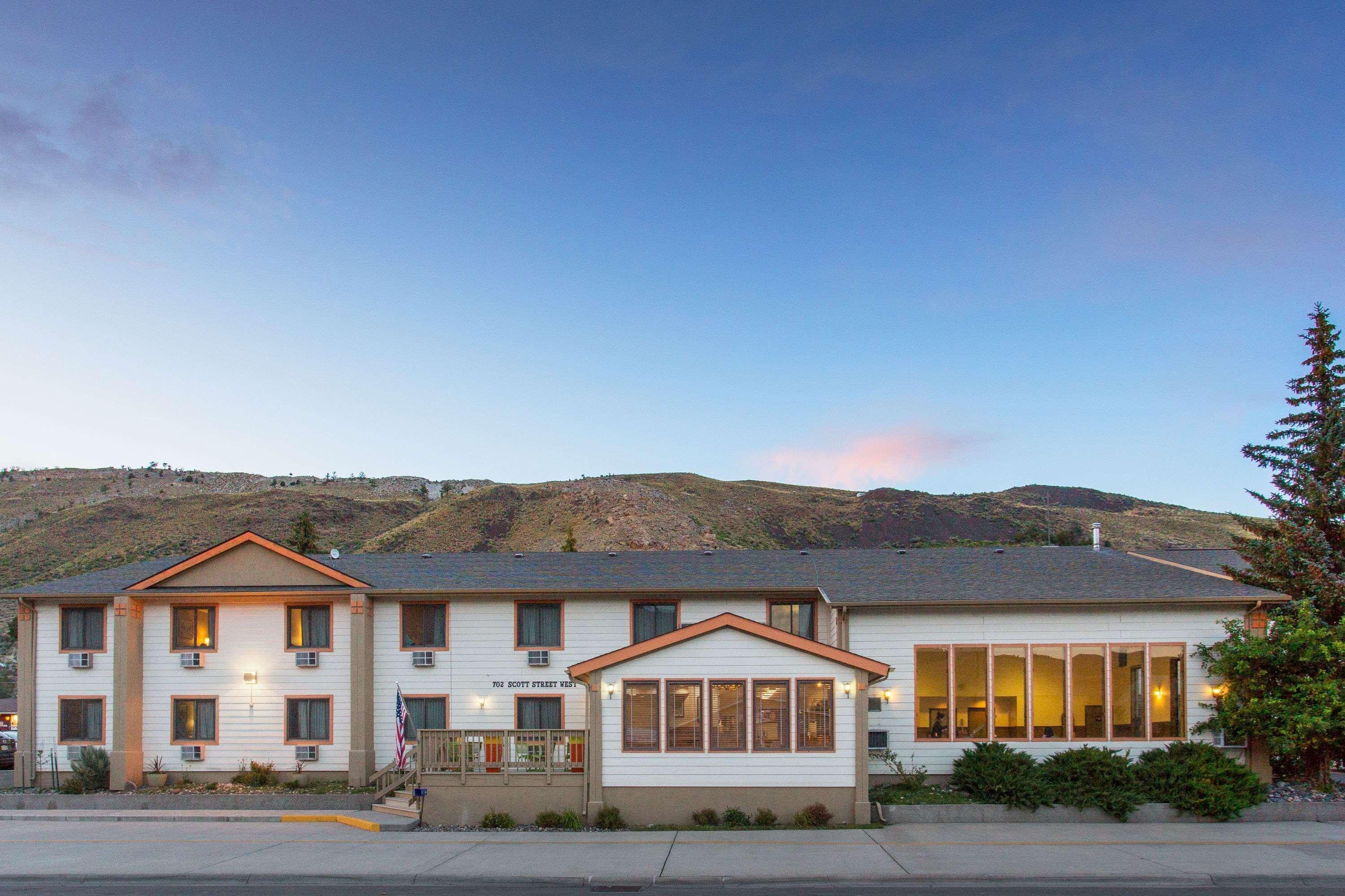 Super 8 By Wyndham Gardiner/Yellowstone Park Area Екстериор снимка